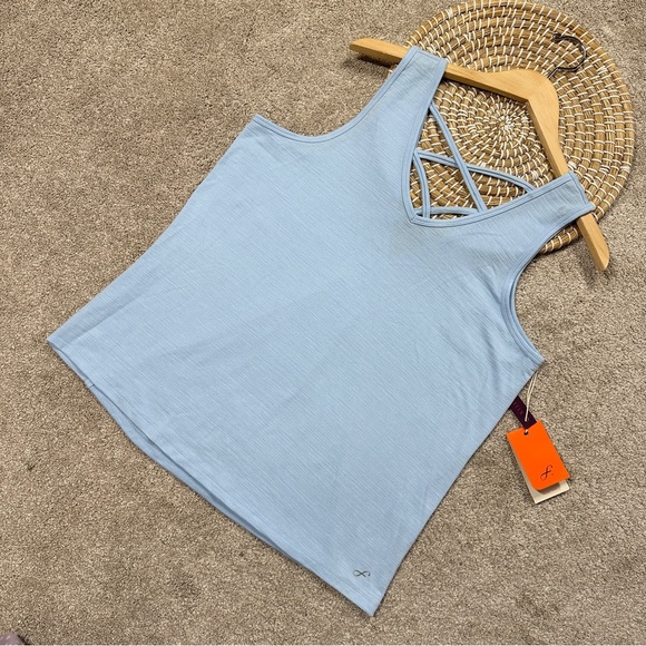 NWT Freely Women’s Addie Tank Top Sleeveless V-Neck Outdoor in Clear Sky Blue L - Picture 2 of 13